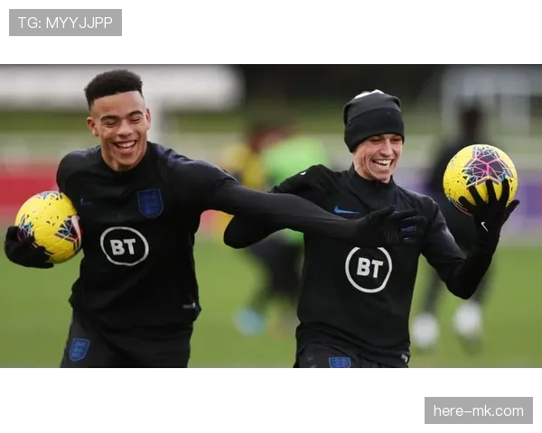 福登与格林伍德对比分析：同代曼市双星的技术风格与战术角色差异